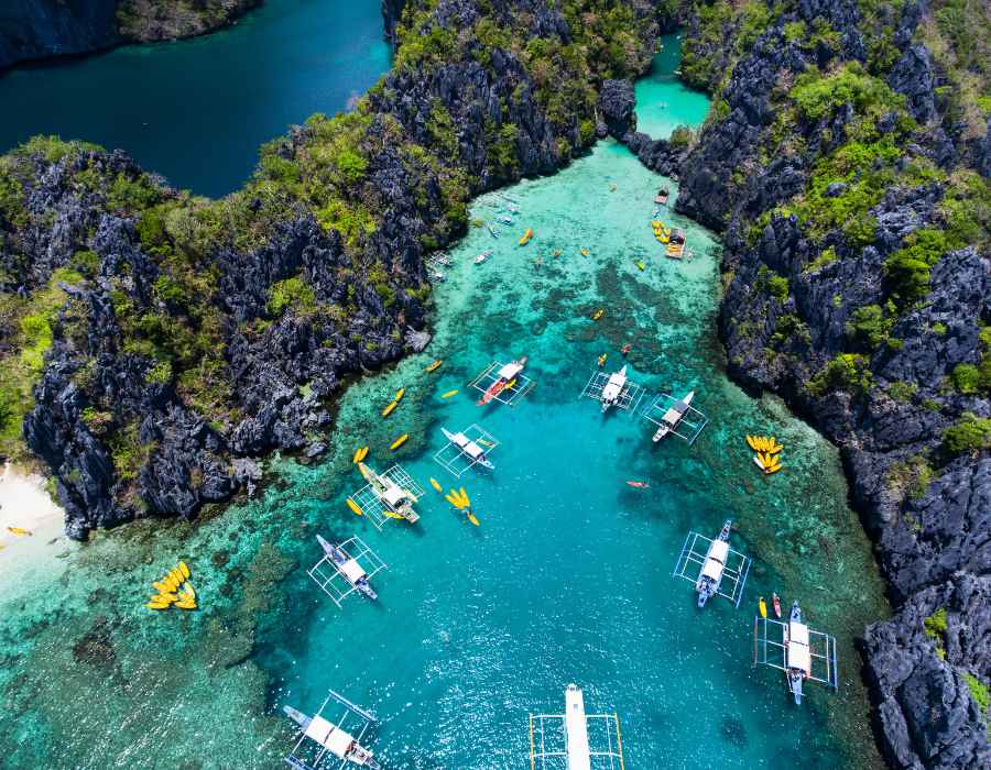 Vị trí địa lý của Philippines là gì?